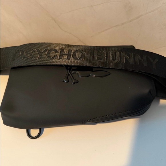 Psycho Bunny rubberized crossbody bag - Picture 5 of 9